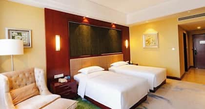Petroleum Hotel