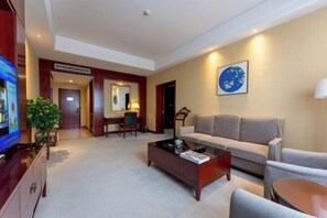 Minibar, coffres-forts dans les chambres, réveils