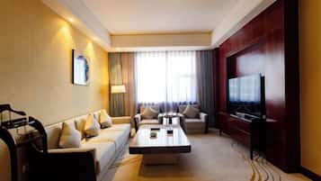 Minibar, in-room safe, alarm clocks