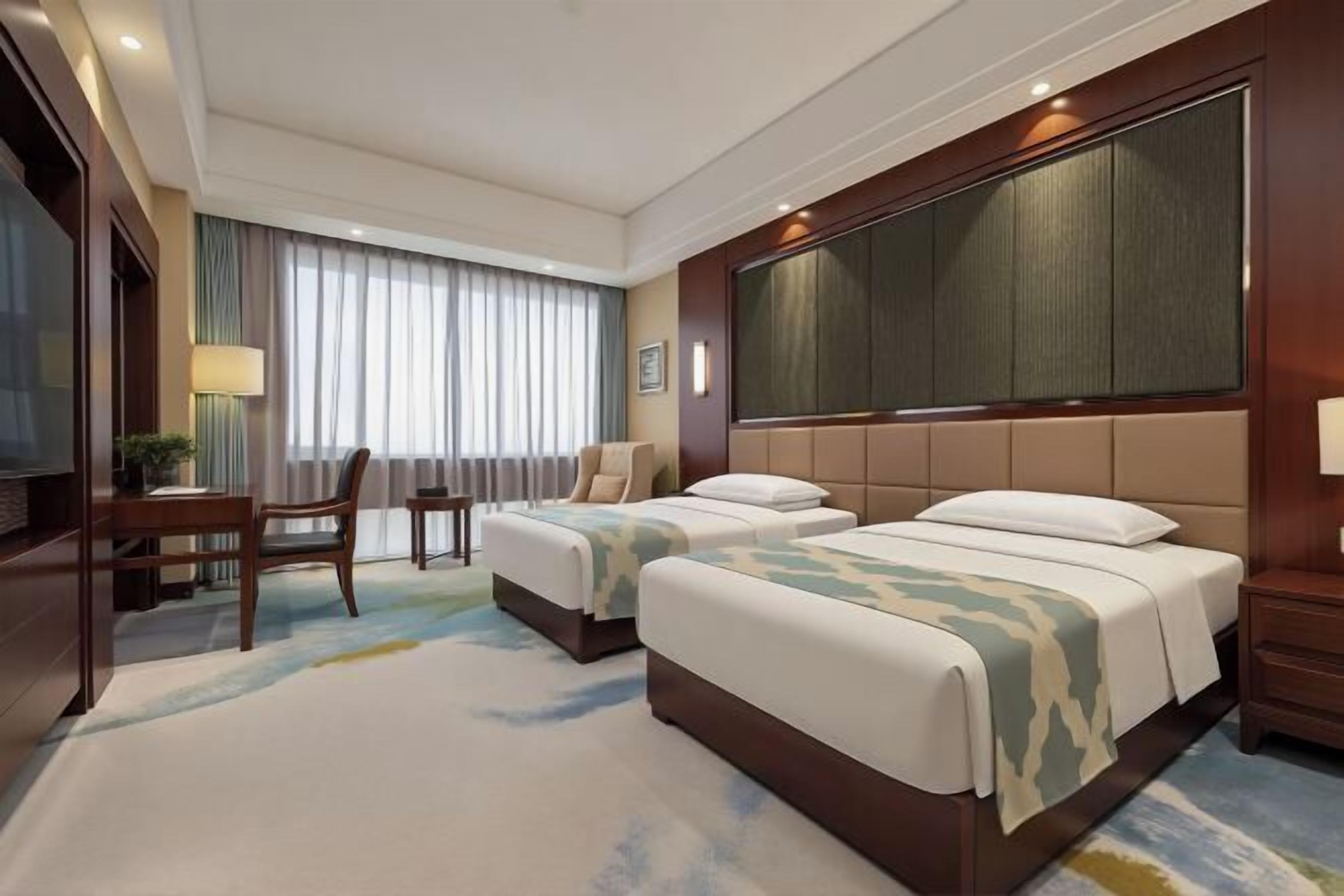 Minibar, in-room safe, alarm clocks