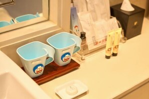 Minibar, in-room safe, alarm clocks
