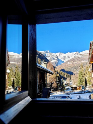 Familieleilighet | Utsikt fra rommet