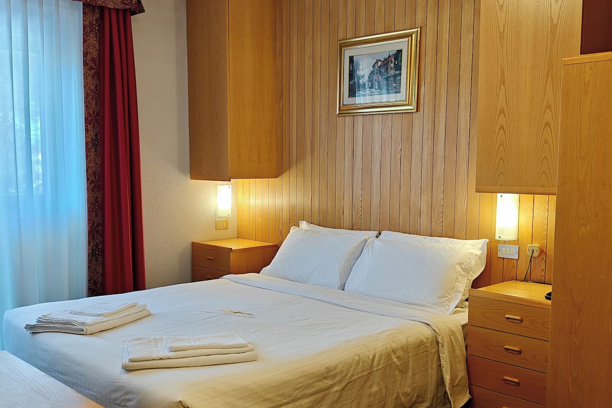 Studio | 1 bedroom, free WiFi, bed sheets