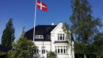 Mặt tiền nơi lưu trú