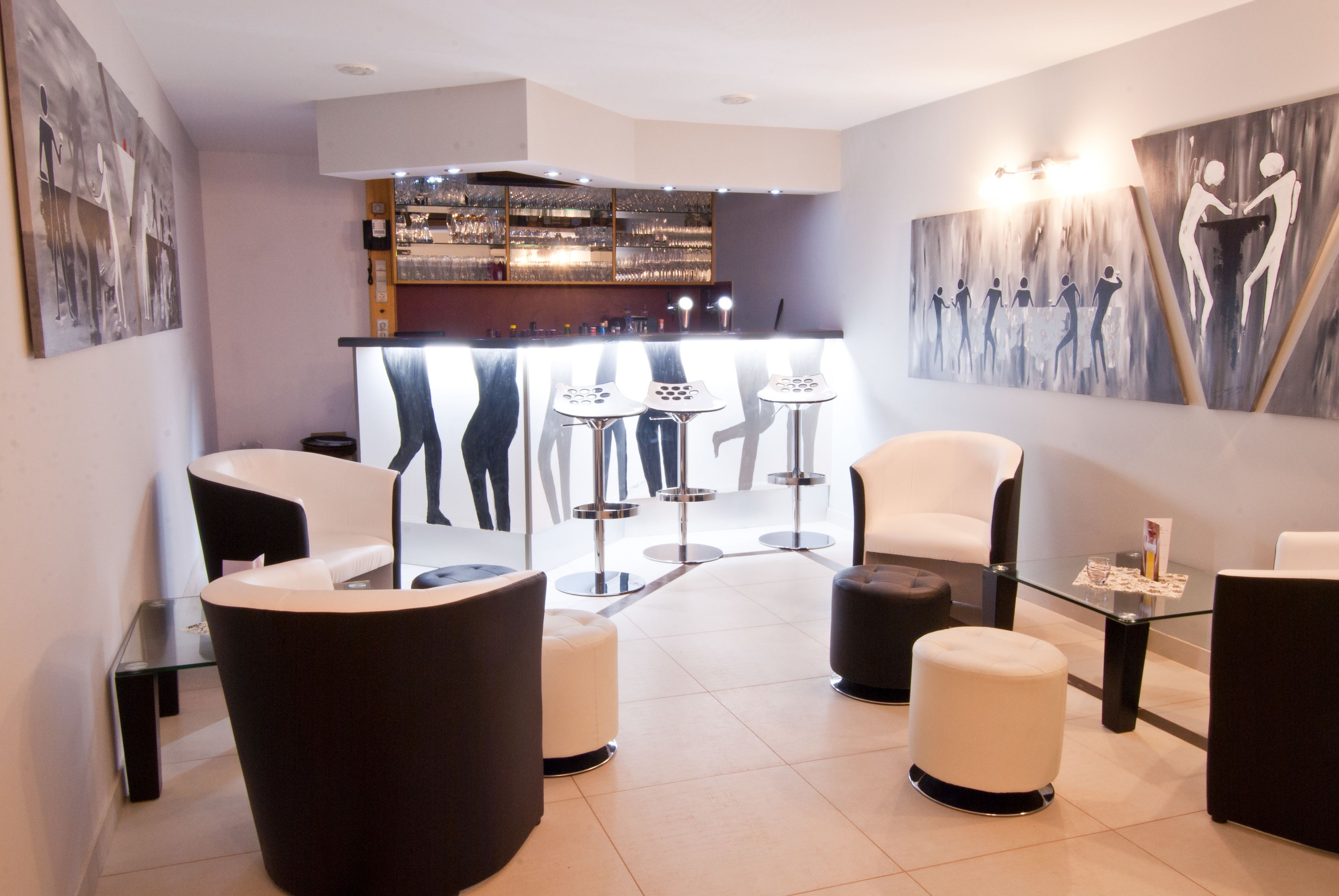 Bar (in der Unterkunft)