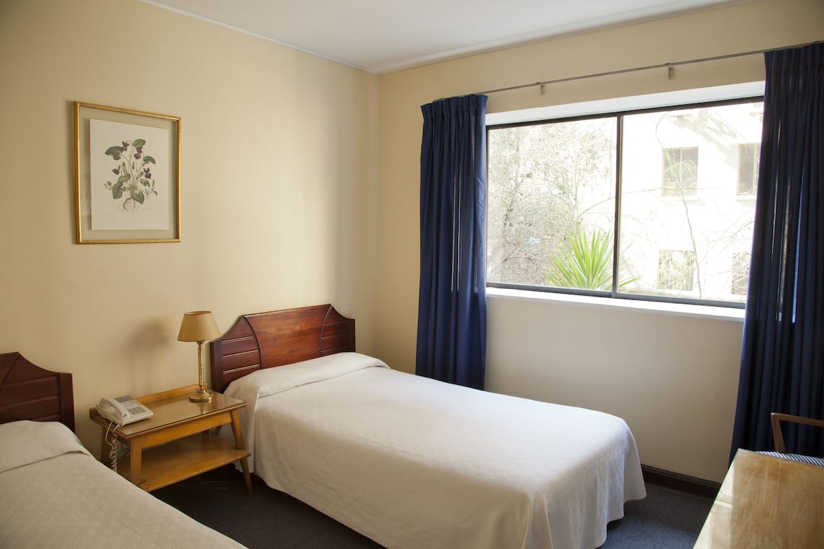 Coffres-forts dans les chambres, Wi-Fi gratuit, draps fournis
