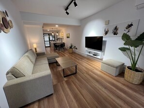 Maison en rangée exclusive, 2 chambres, vue sur l’océan | Aire de séjour | Téléviseur connecté