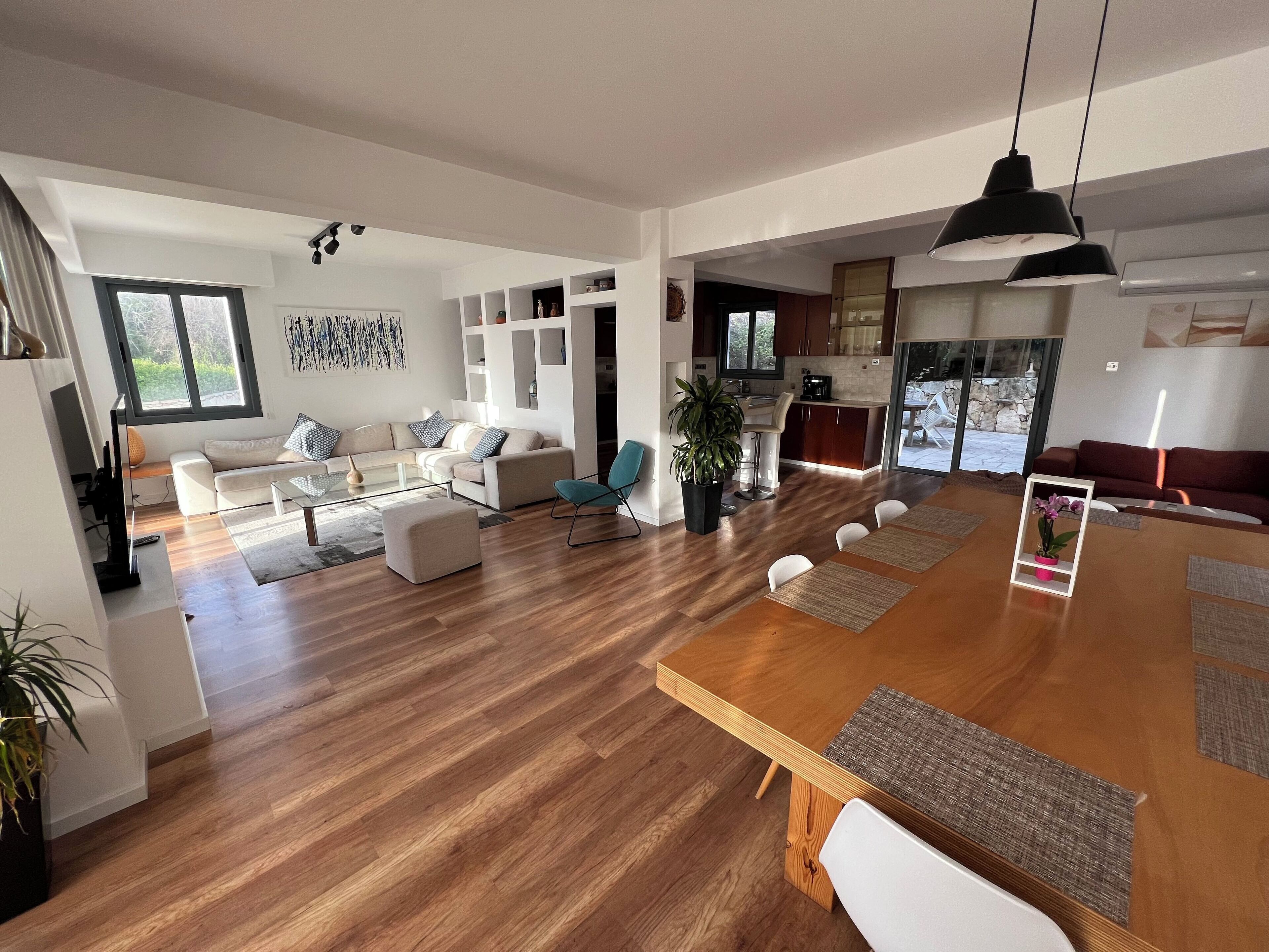 premium villa, 3 bedrooms, sea view, sea facing | 1 bedroom, premium bedding, minibar, in-room safe