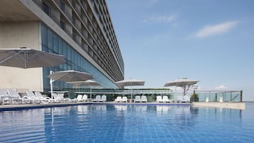 3 outdoor pools, cabanas (surcharge), sun loungers