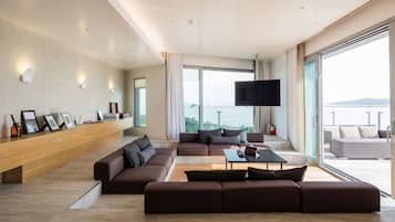 Patio Suite - Breakfast for 2 + Pool access for 2 + Amenity | Vue de la chambre