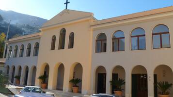 Parcheggio non assistito gratuito