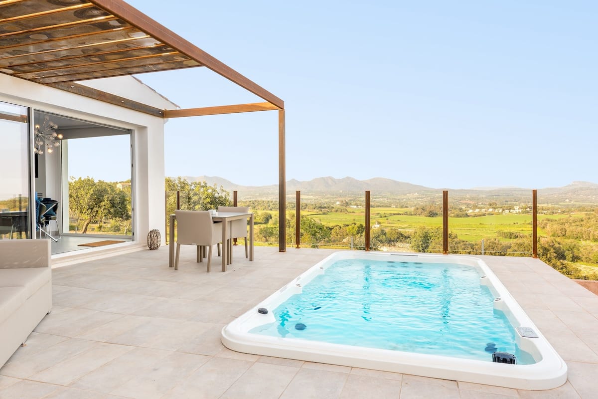 Suite, Private Pool | Minibar, in-room safe, individually decorated, individually furnished