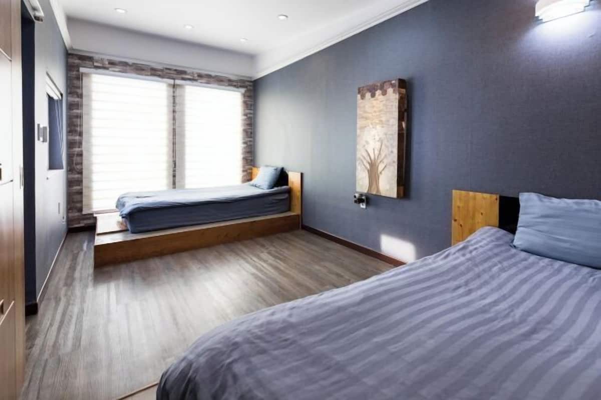 2 bedrooms, premium bedding, memory foam beds, minibar