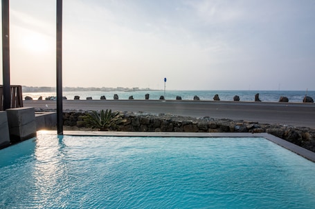 12 piscinas al aire libre