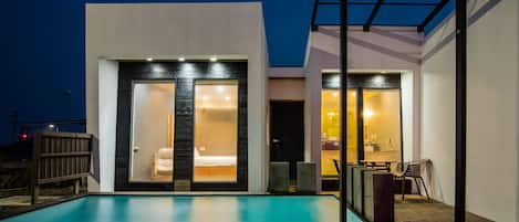 Front of property – evening/night