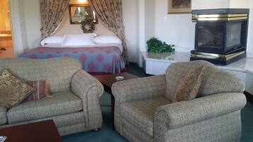 Premium bedding, desk, bed sheets