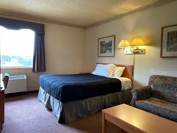 Sängtillbehör av högsta kvalitet, skrivbord och sängkläder