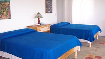 Individuelt design, mørklægningsgardiner, strygejern/strygebræt