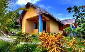 Individually decorated, blackout curtains, iron/ironing board, free WiFi - La Colline Enchantée (Marigot)