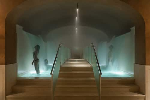 Couples treatment room(s), sauna, hot tub, steam room