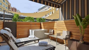 Roba de llit d'alta qualitat, minibar i caixa forta a l'habitació