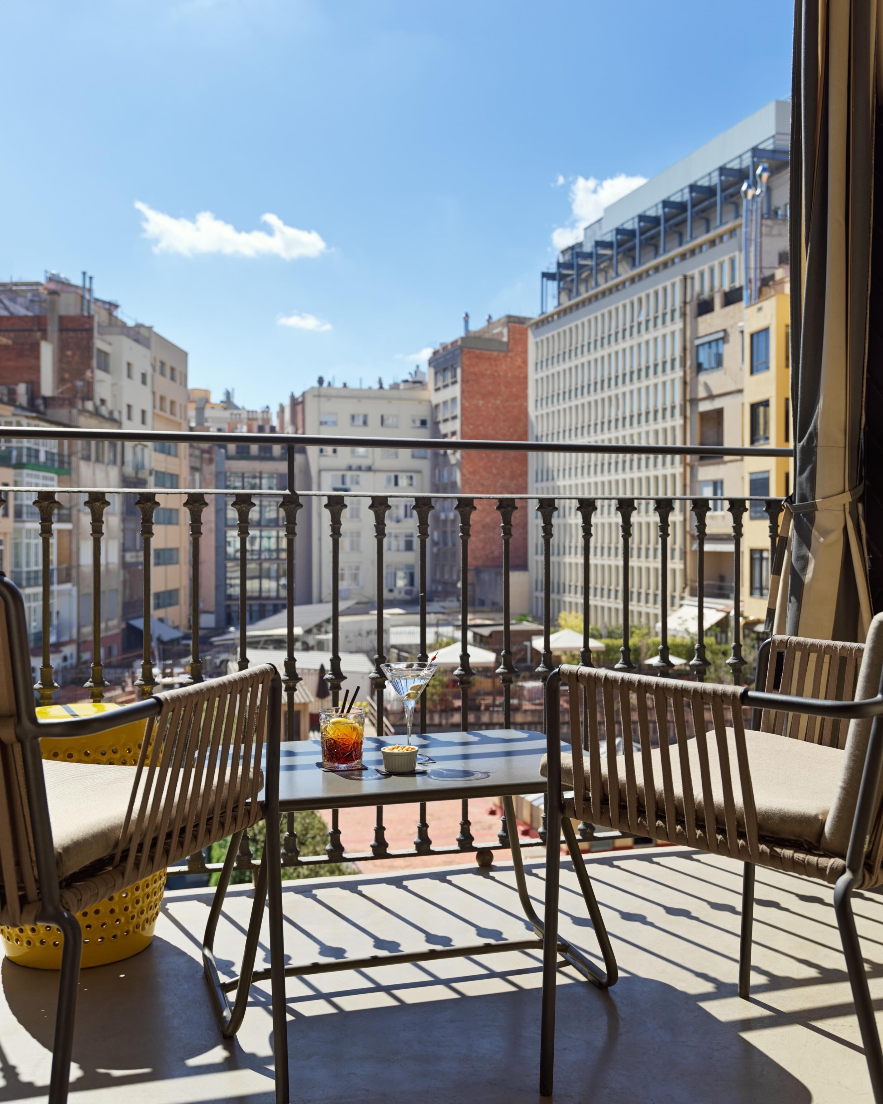 Habitación Doble Deluxe Terraza | Premium bedding, minibar, in-room safe, desk