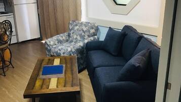 1 bedroom Partial View (VBC-A) | Área de estar | TV de tela plana