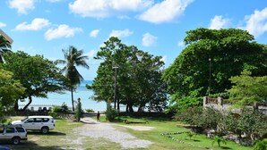 Unclassified image, 5 of 21, button - Auberge du Rayon Vert (Port-Salut)