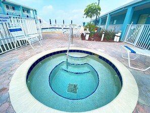 Outdoor spa tub - Nautical Watch by Liberté (Belleair Beach)