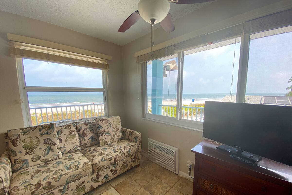 Small One bedroom (NW-C) | Living room | Flat-screen TV
