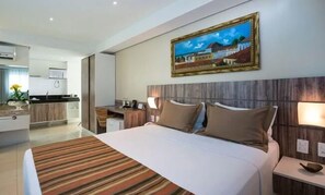 Lyxrum | Minibar, värdeförvaringsskåp på rummet, skrivbord och ljudisolering