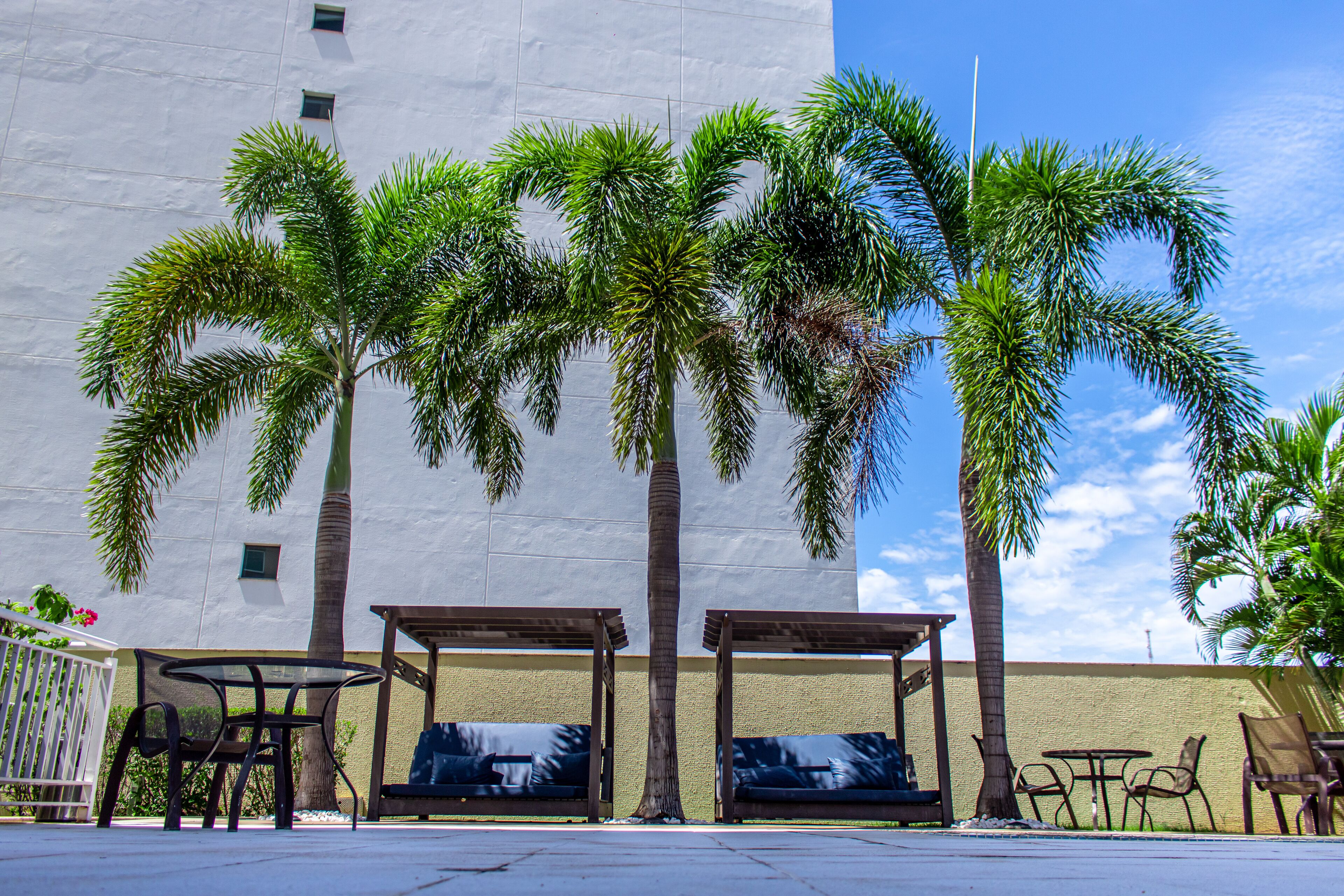 outdoor pool, pool umbrellas, pool loungers