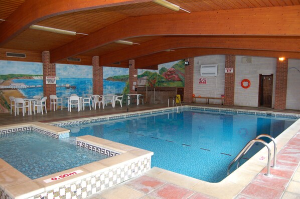 2 indoor pools