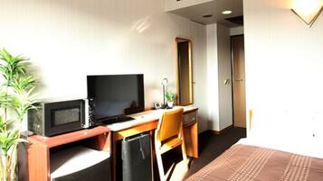 Individually decorated, desk, free WiFi, bed sheets