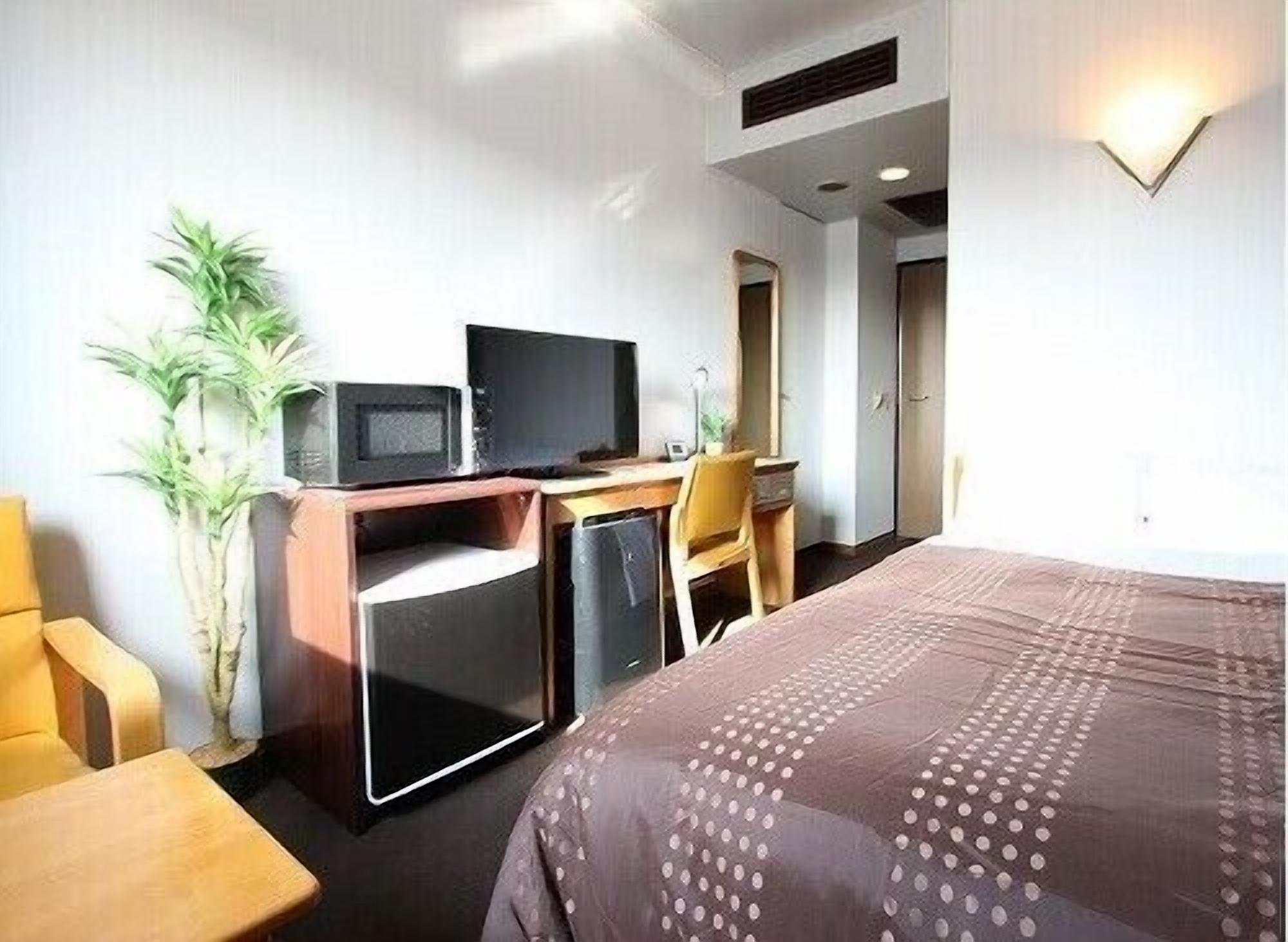 Individually decorated, desk, free WiFi, bed sheets