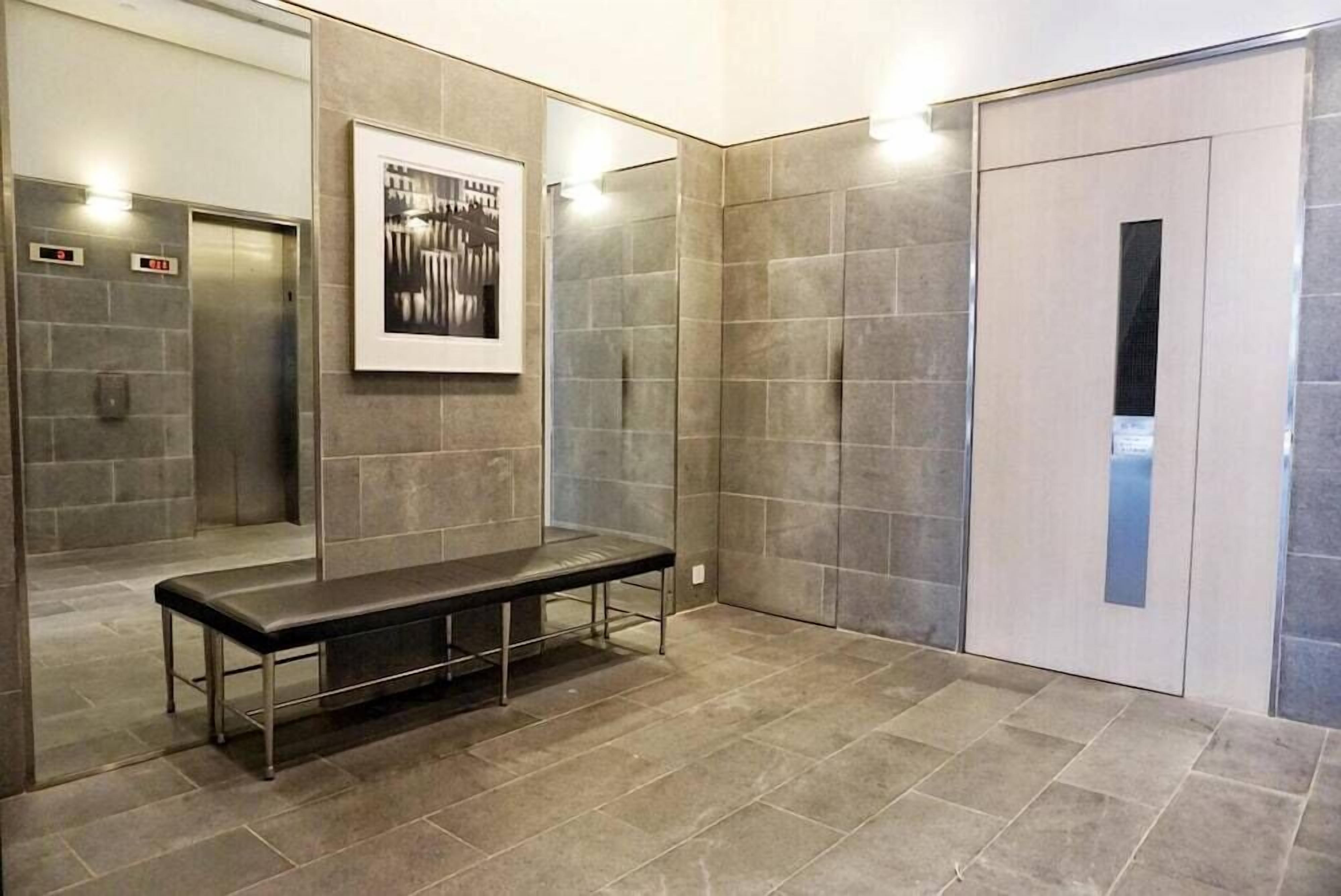 Foto - Twenty One Whitfield