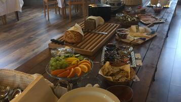 Desayuno continental incluido todos los días