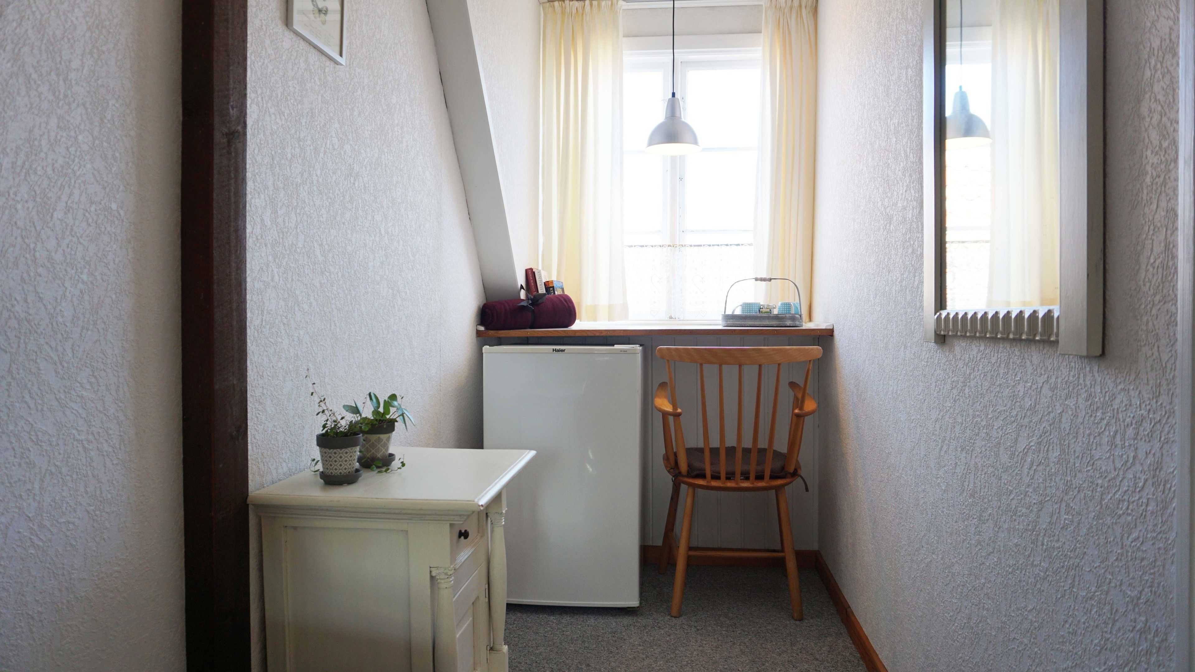 double room, private bathroom | individually decorated, individually furnished, blackout curtains