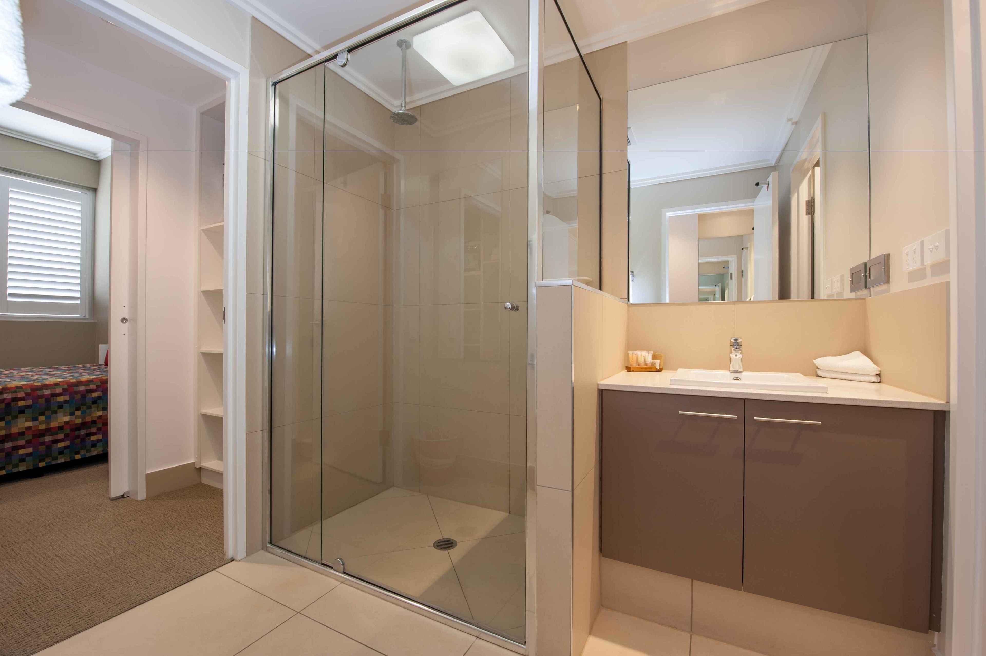 Shower, free toiletries, hair dryer, towels