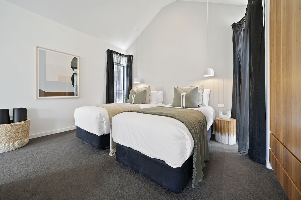 Deluxe-Villa, 1 Schlafzimmer, Whirlpool | 1 Schlafzimmer, Bettwäsche aus ägyptischer Baumwolle