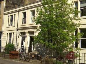 Exterior - Glasgow House (Glasgow)