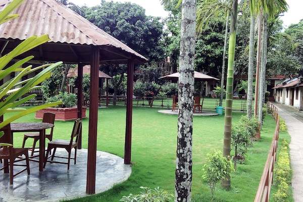 2 間餐廳;供應早餐、午餐、晚餐;本地菜