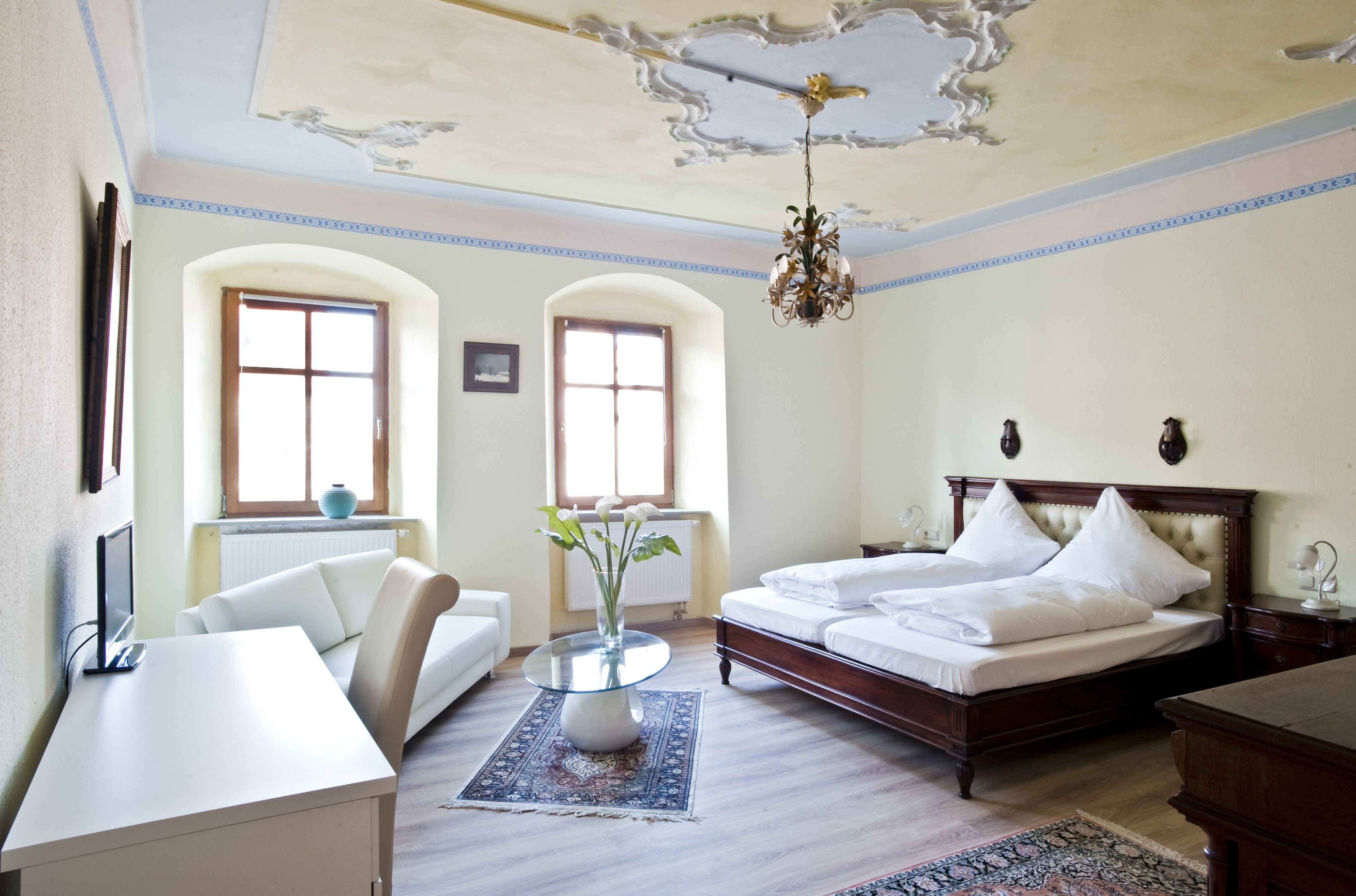 family suite | 1 bedroom, hypo-allergenic bedding, down duvets, minibar