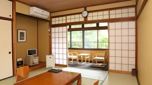 羽绒被、客房内保险箱、熨斗/熨板、免费 WiFi