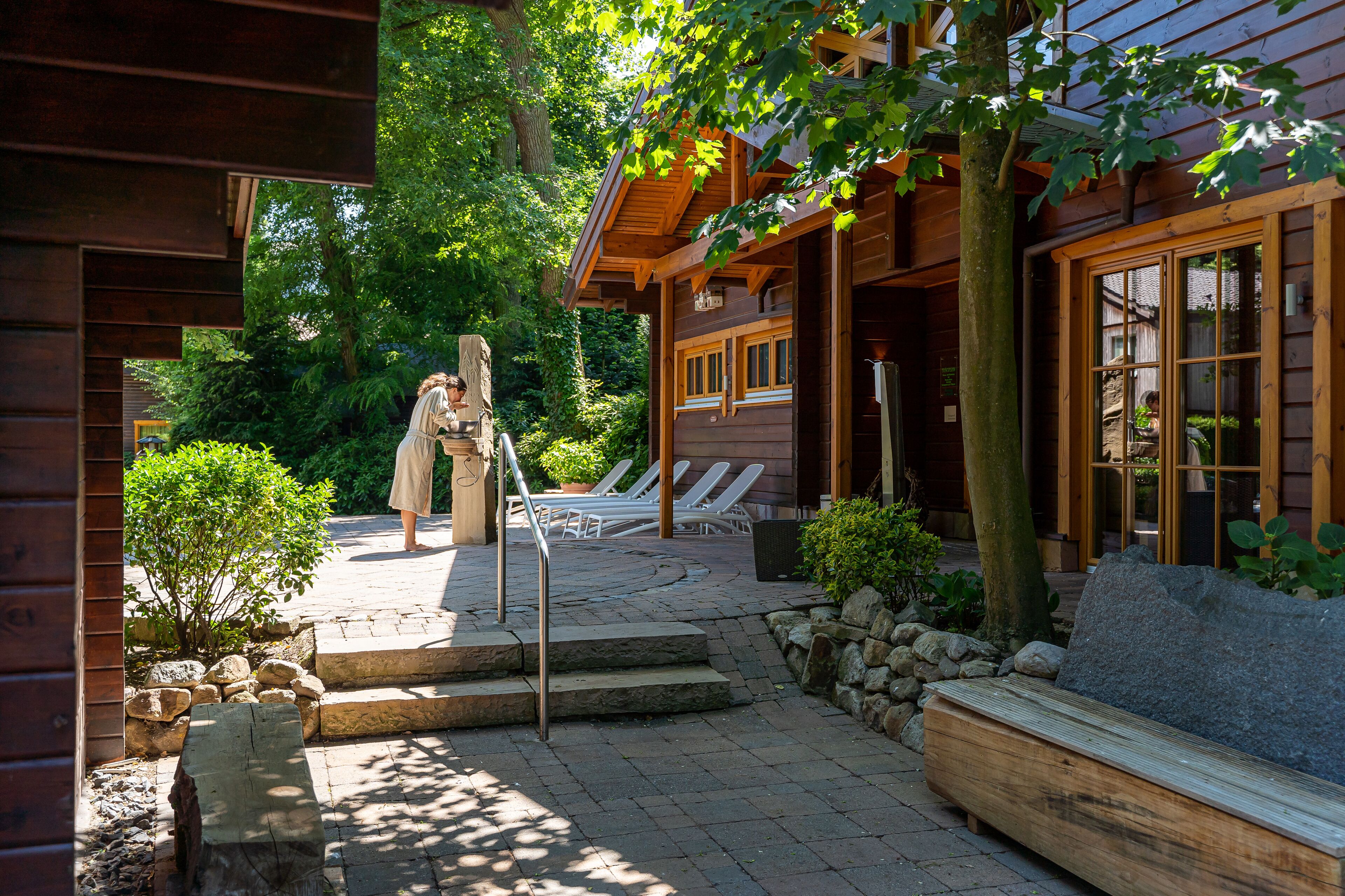 Sauna, bagno turco, trattamenti per il corpo, massaggi “deep tissue”