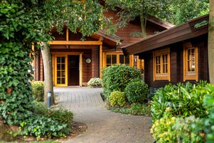 Perincian bahagian luar