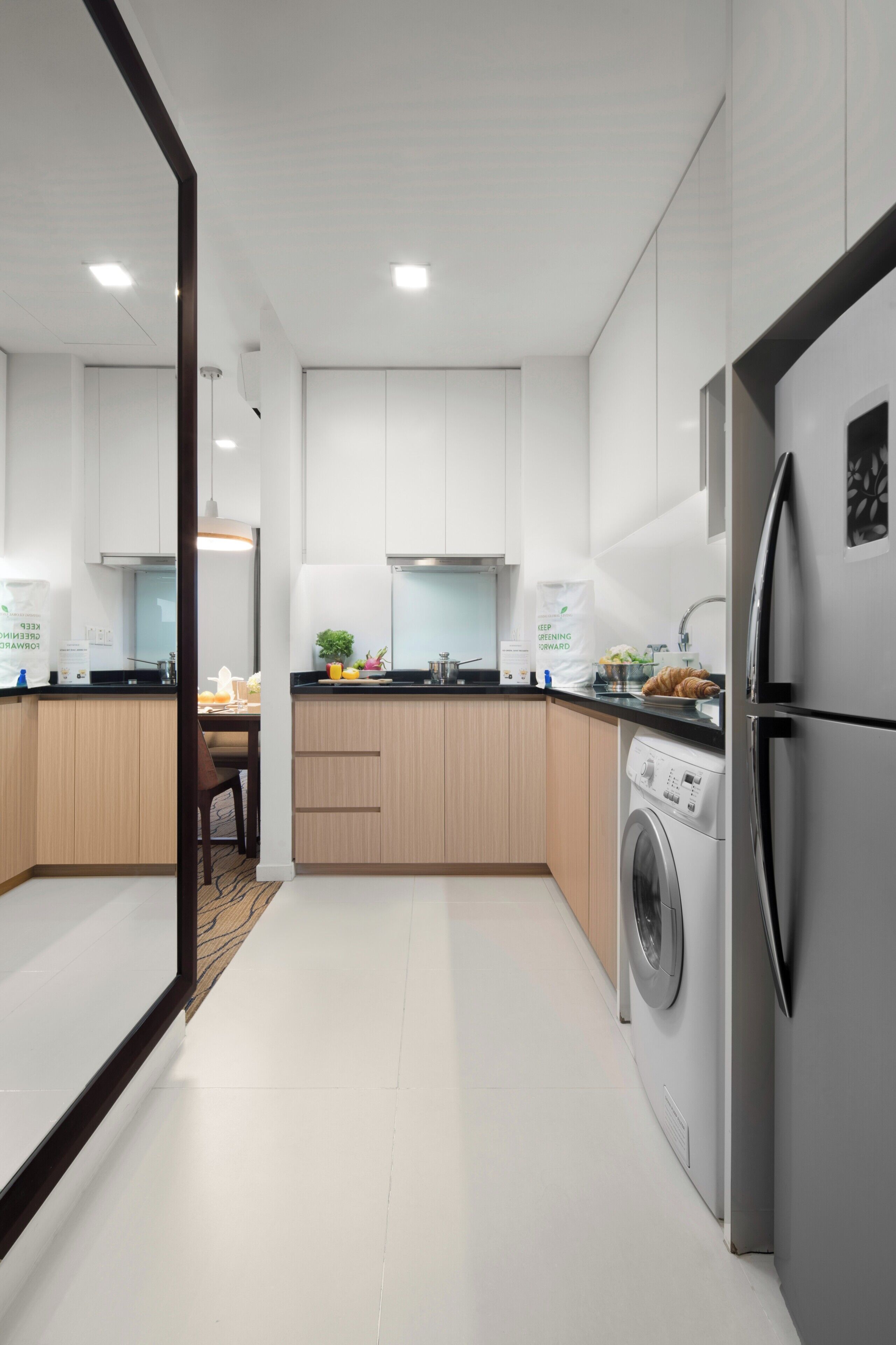 Executive Studio, 1 King Bed, City View | Private kitchen | Fridge, microwave, coffee/tea maker, electric kettle