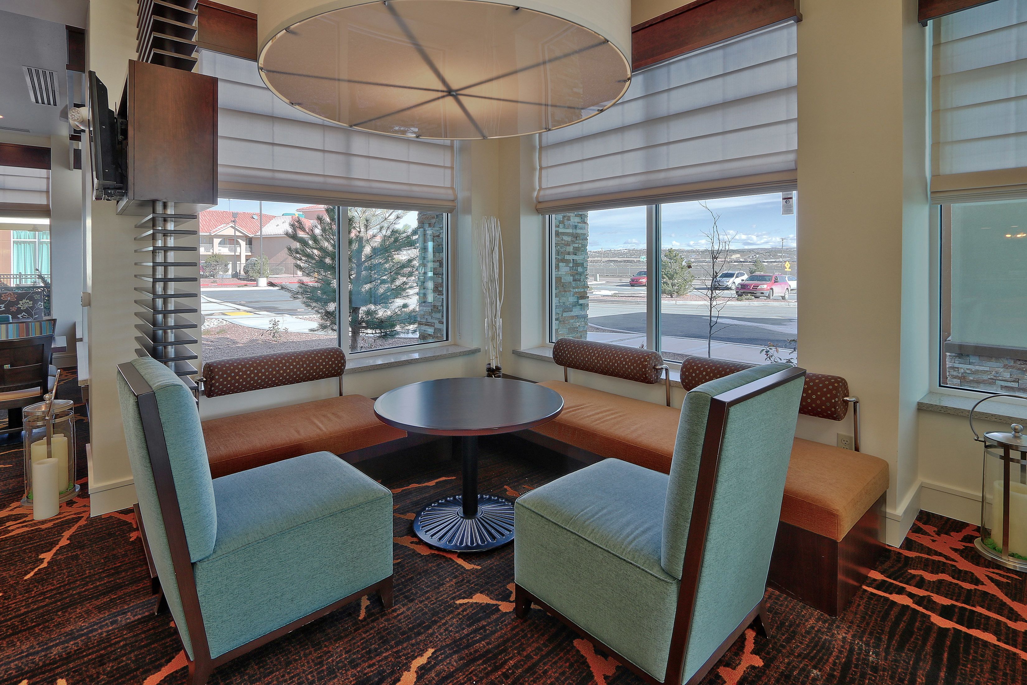 breakfast and dinner served, american cuisine