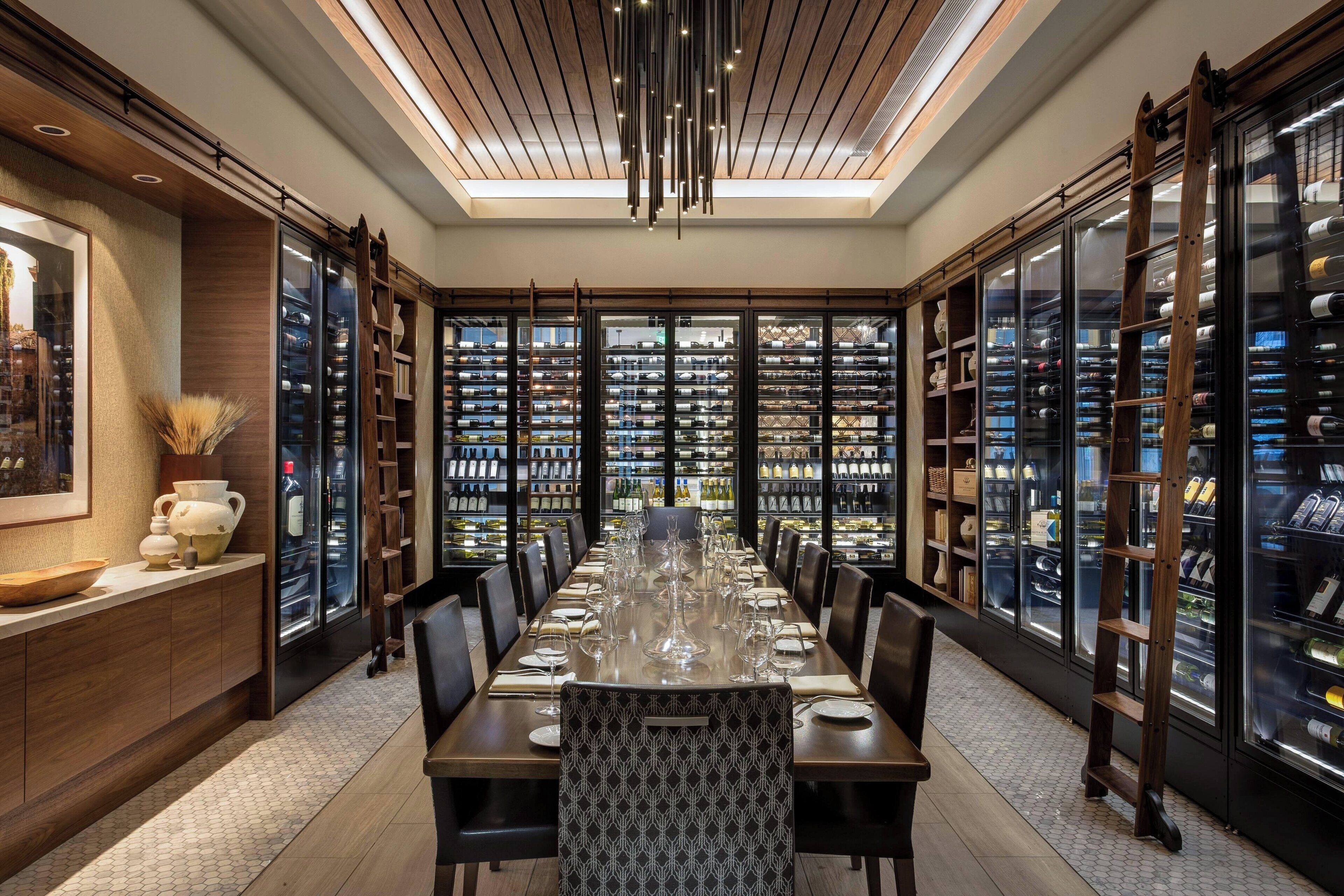 4 restaurants, breakfast, lunch, dinner served; italian cuisine