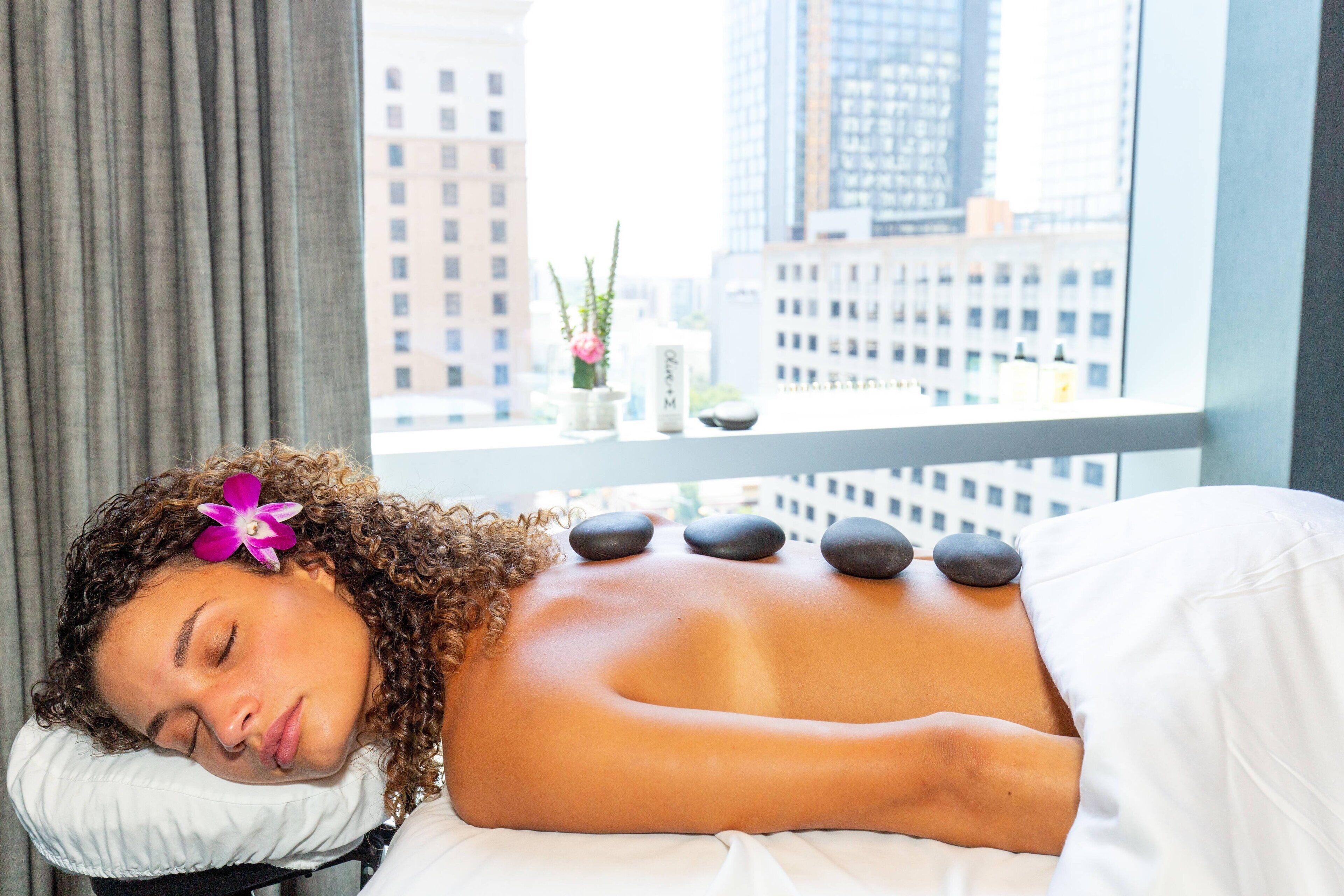 Couples treatment rooms, body treatments, hydrotherapy, aromatherapy